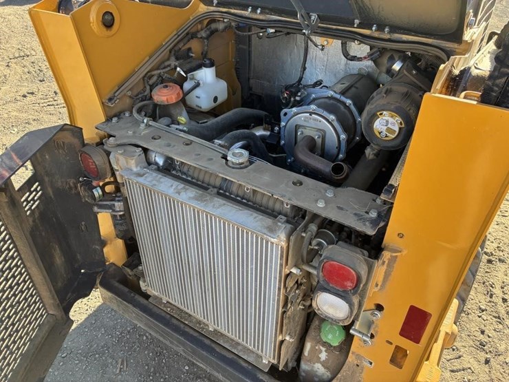 2024-deere-316gr-image-9