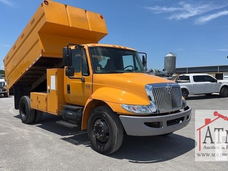 2004-international-durastar-4200-image-2