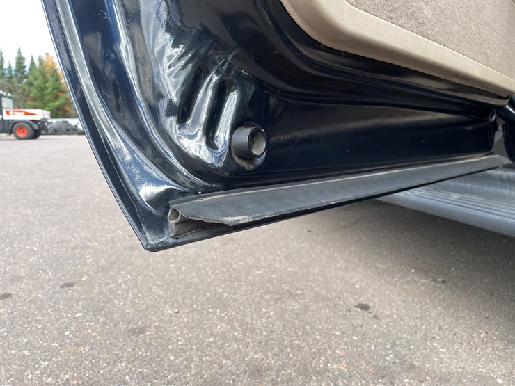 2003-ford-excursion-image-36