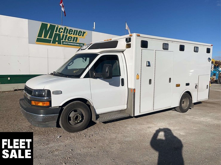 2017-chevrolet-express-s/a-ambulance-image-1