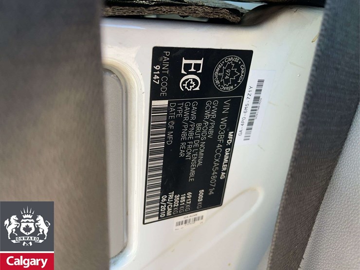 2010-mercedes-benz-sprinter-3500-image-24