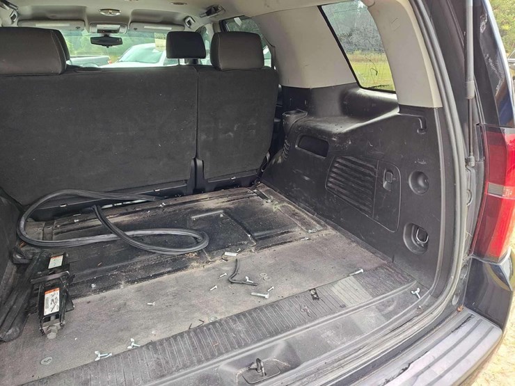 2017-chevrolet-tahoe-image-31