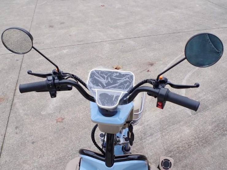 black-gold-electric-leisure-tricycle/mini-tourist-car/mini-golf-cart,-blue,-unused,-assembled-image-2