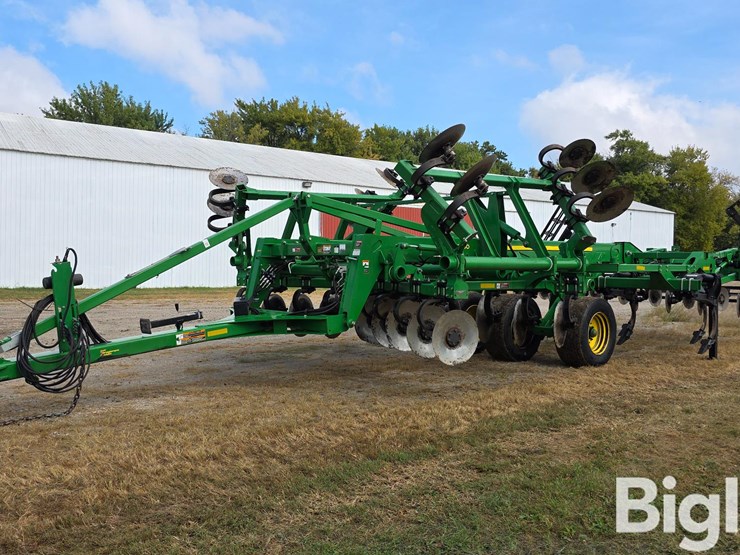 2018-john-deere-2730-image-1