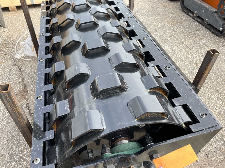 #14004-•-unused-59"-skid-steer-sheepsfoot-hydraulic-vibratory-(o12)-image-2