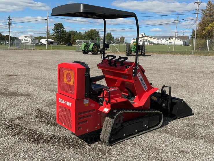 #1000-•-sda140t-mini-skid-steer-loader-with-bucket-&-fork-attachments-image-9