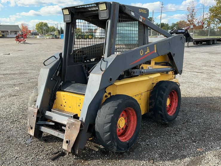 new-holland-ls190-image-1