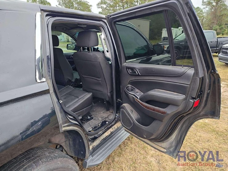 2016-chevrolet-tahoe-image-34