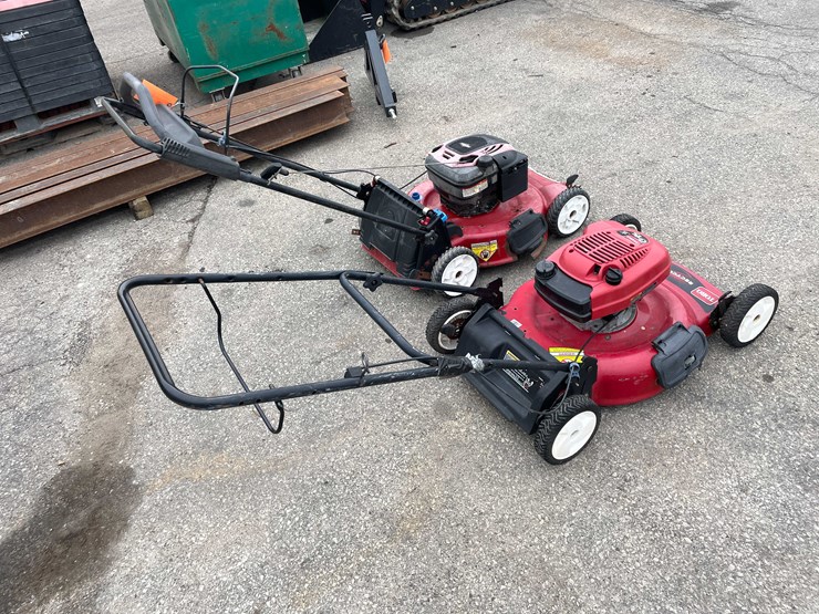 #14030-•-(2)-toro-recycler-lawn-mowers-(o4)-image-5