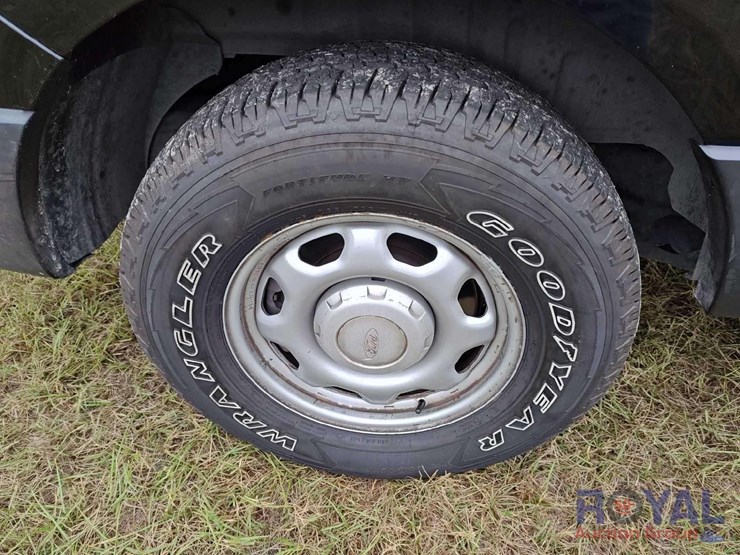 2016-ford-expedition-image-35