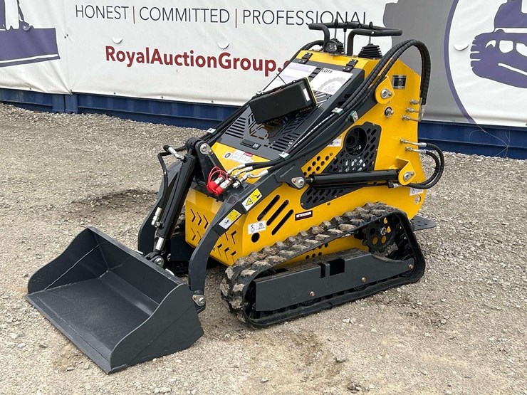 2025-sdlanch-sdll60-stand-on-loader-image-1