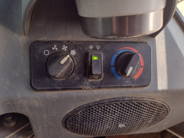 bobcat-t590-image-11