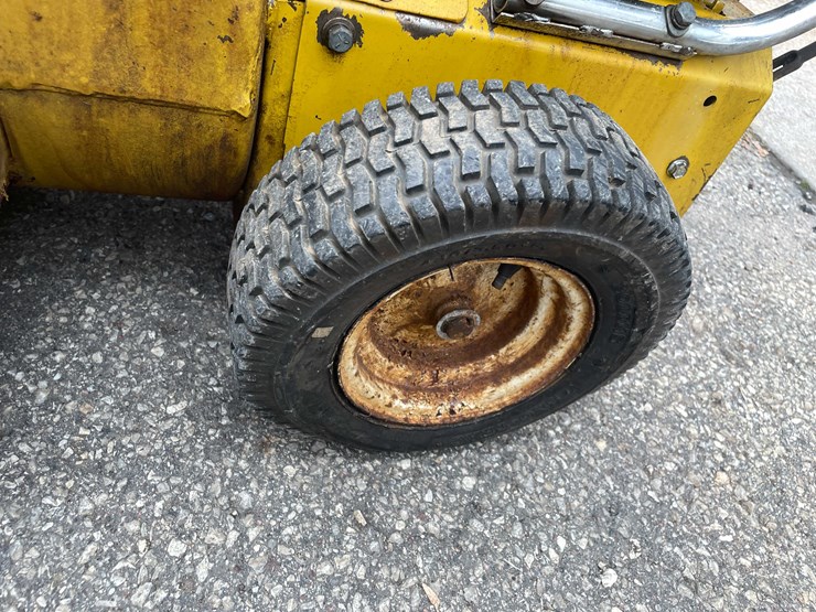 #14035-•-(2)-bolens-24"-snow-blower-(o4)-image-11