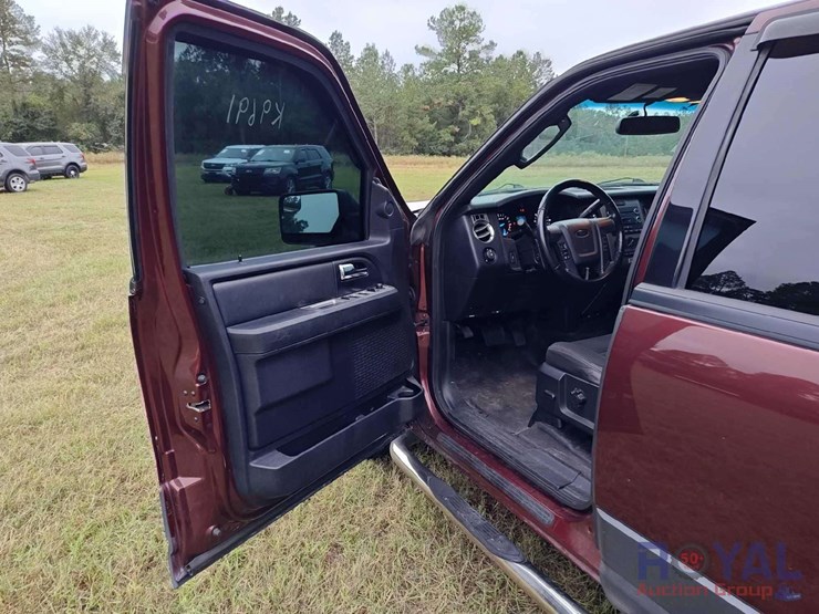 2016-ford-expedition-image-12