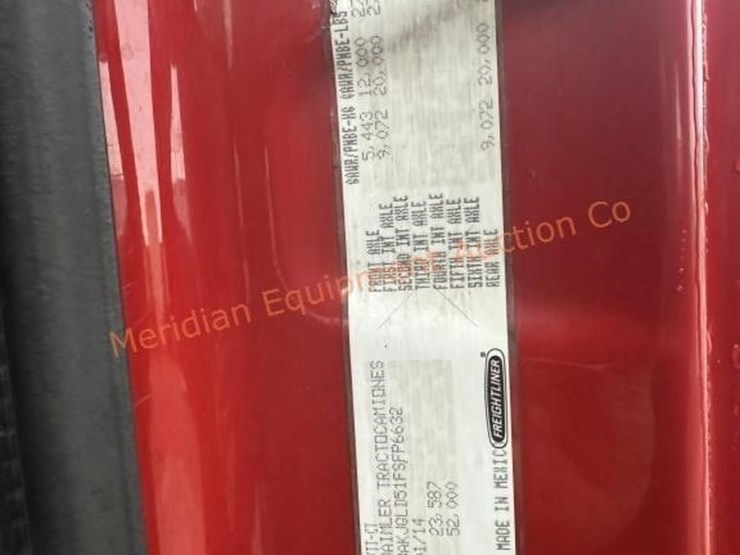 2015-freightliner-cascadia-113-image-35