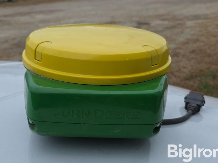 2022-john-deere-7000-image-6