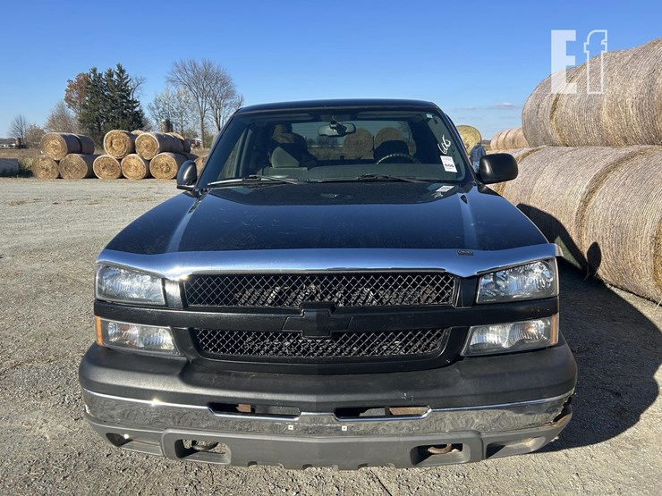 2004-chevrolet-silverado-1500-image-2