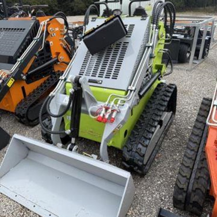 #69 • Land Hero Mini Skid Steer - Model: LDH-T460