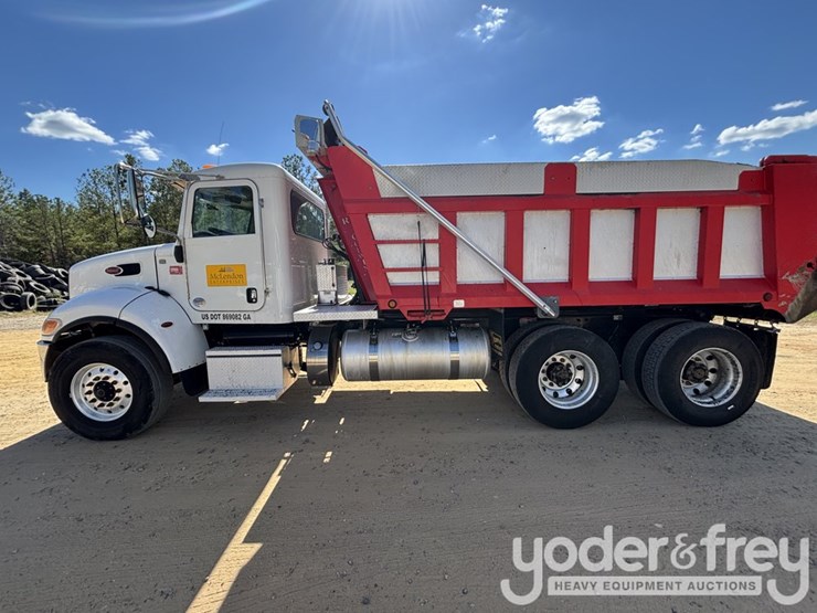 2020-peterbilt-348-image-2