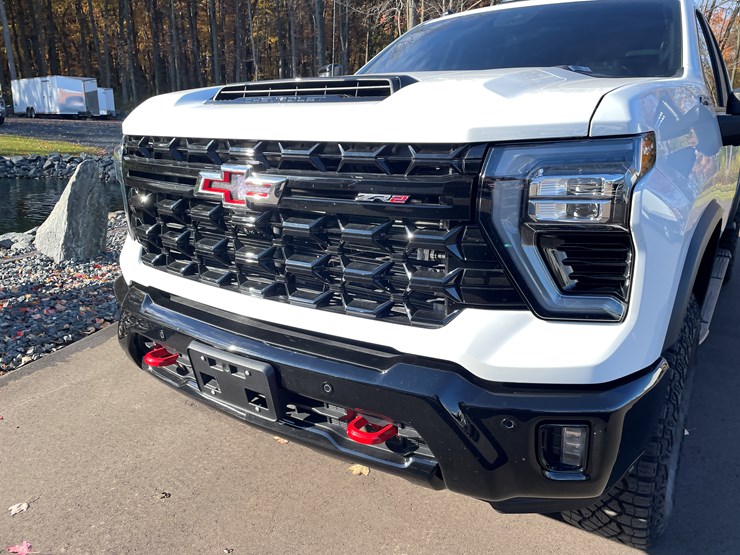 2025-chevrolet-silverado-image-11