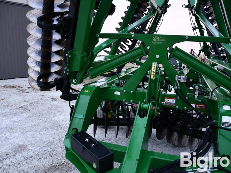 john-deere-2623vt-image-17