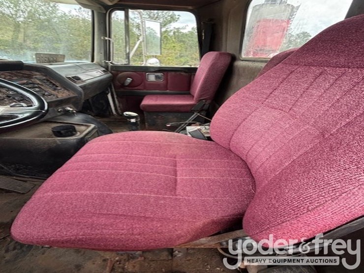 1995-gmc-4200-image-13