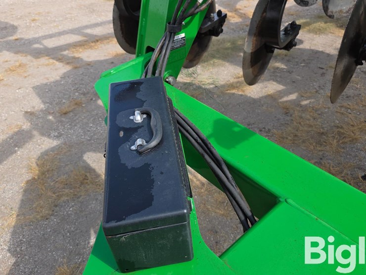 2018-john-deere-2730-image-16