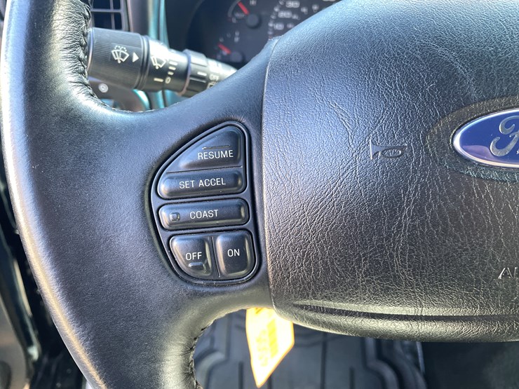 2004-ford-excursion-limited-image-83