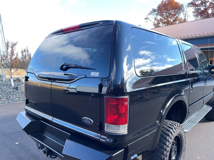 2004-ford-excursion-limited-image-37