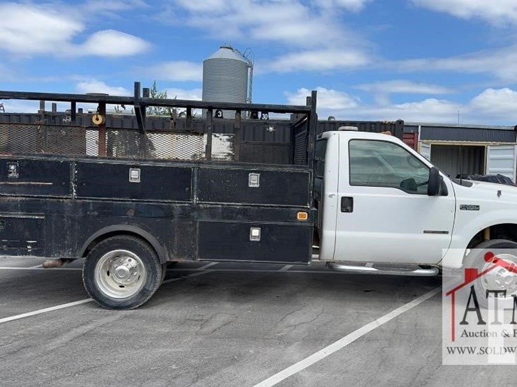 2002-ford-f550-image-2