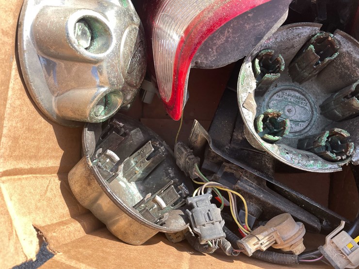 #14101-•-ford-parts-(o4)-image-18