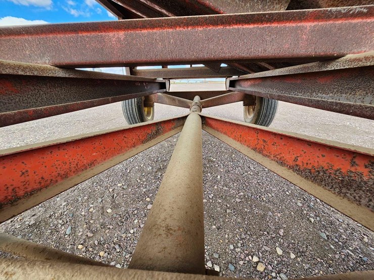 kory-farm-equipment-gravity-wagon-image-10