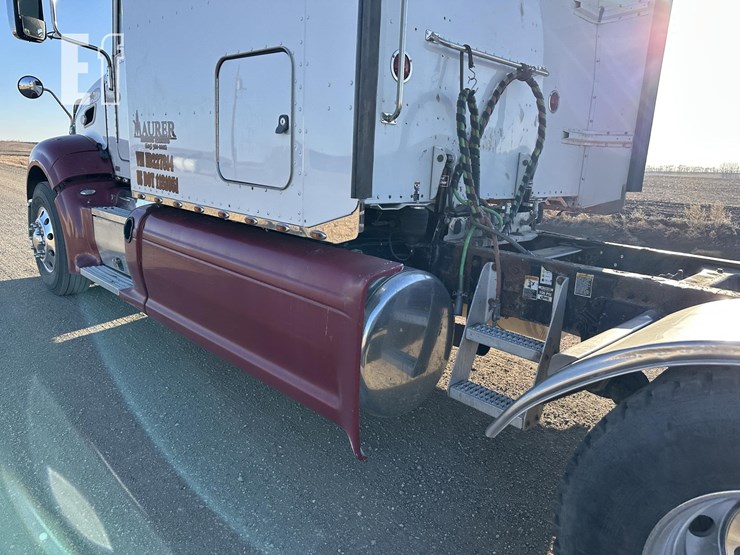 2014-peterbilt-386-image-15