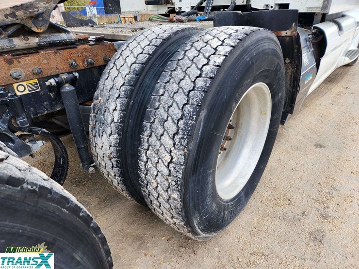 2018-peterbilt-579-image-20