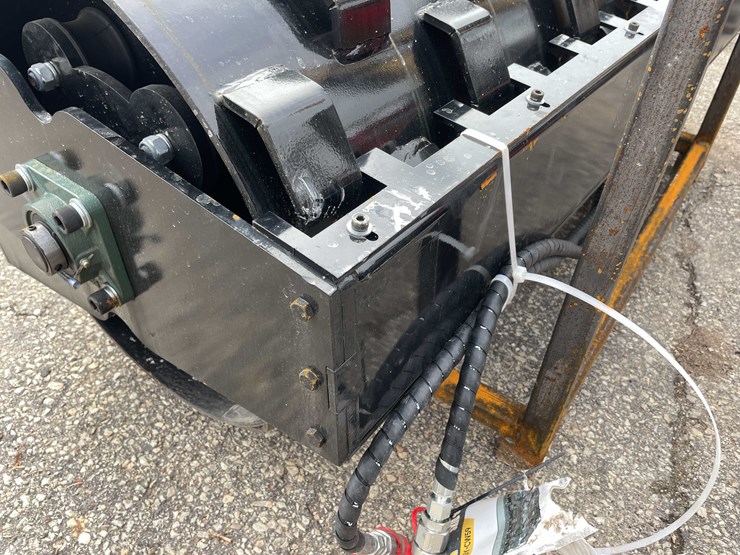 #14004-•-unused-59"-skid-steer-sheepsfoot-hydraulic-vibratory-(o12)-image-7