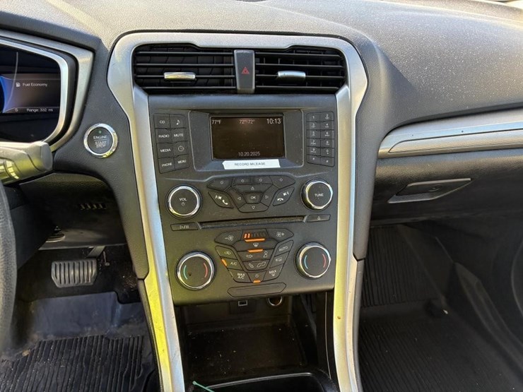 2018-ford-fusion-sedan-image-13