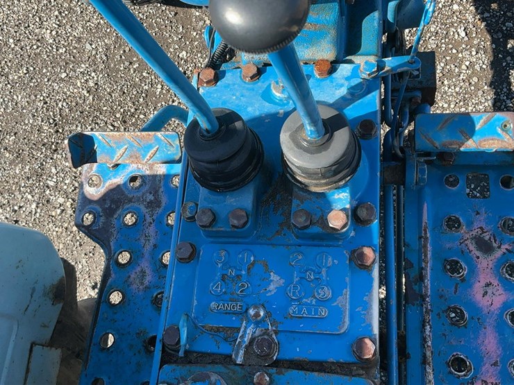 1983-ford-1510-image-32