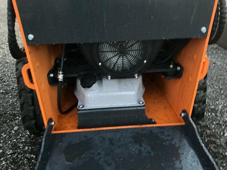 #1007-•-unused-landhero-mini-skid-steer-loader-image-9