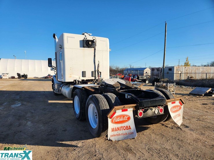 2020-peterbilt-579-image-3