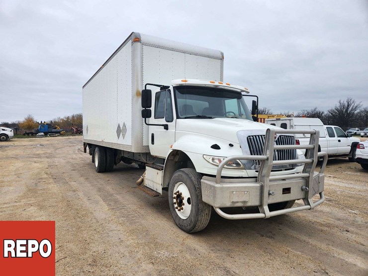 2016-international-durastar-4300-image-2