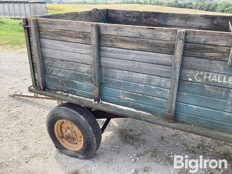 challenger-hoist-wagon-w/john-deere-running-gear-image-17