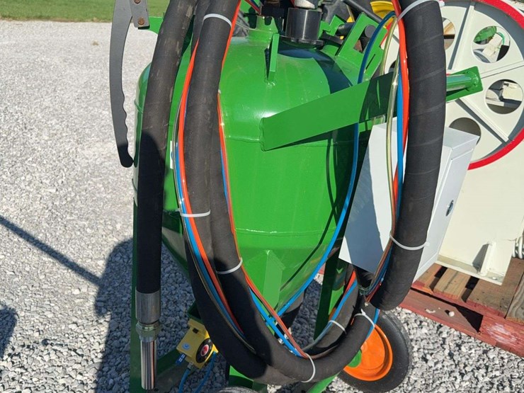 skid-steer-dual-prong-hay-spear-image-4