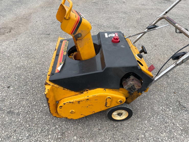 #14032-•-mtd-3/21-snowblower-(o4)-image-8