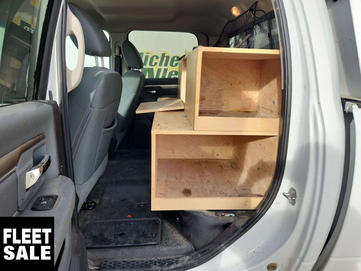 2016-ram-2500-slt-image-29