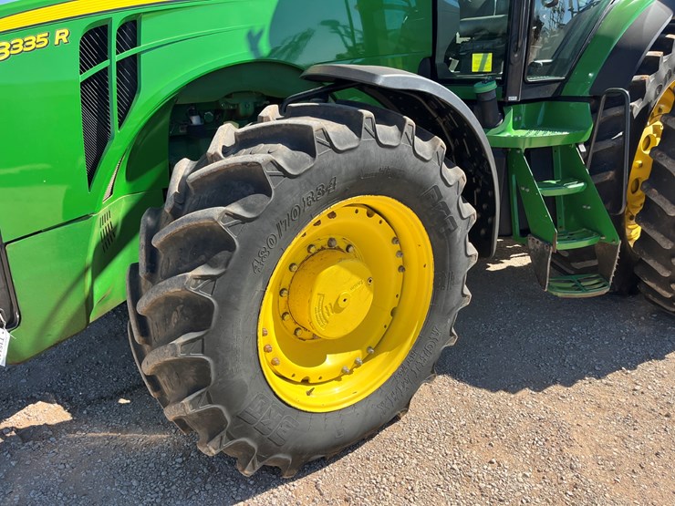 2012-john-deere-8335r-image-2