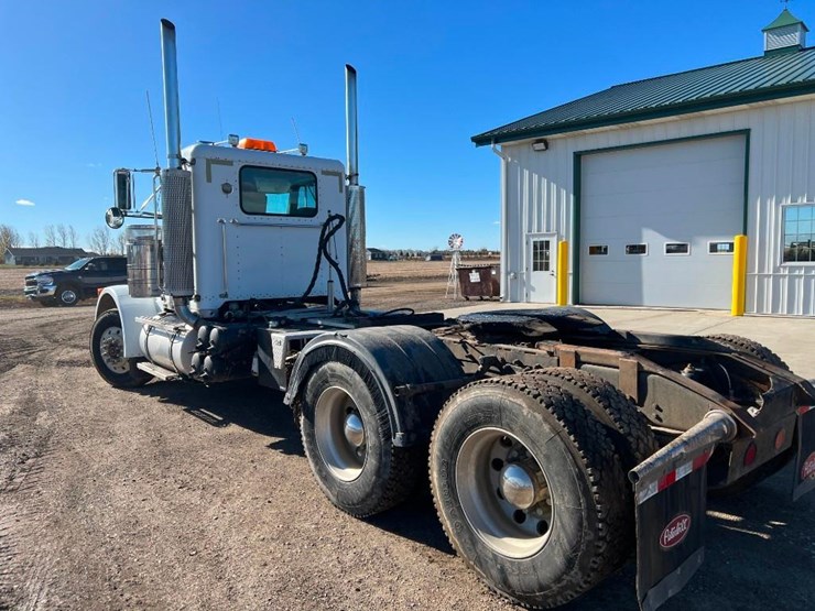 1996-peterbilt-378-image-43