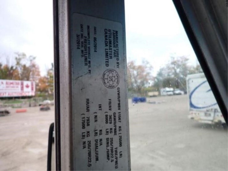 2015-freightliner-mt55-image-12