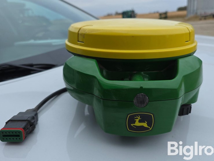 2022-john-deere-7000-image-2