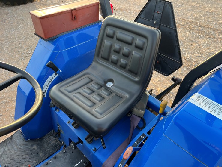 new-holland-tc30-image-10