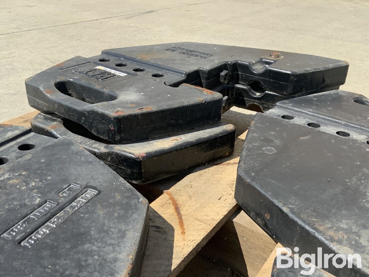 caterpillar-100-image-11